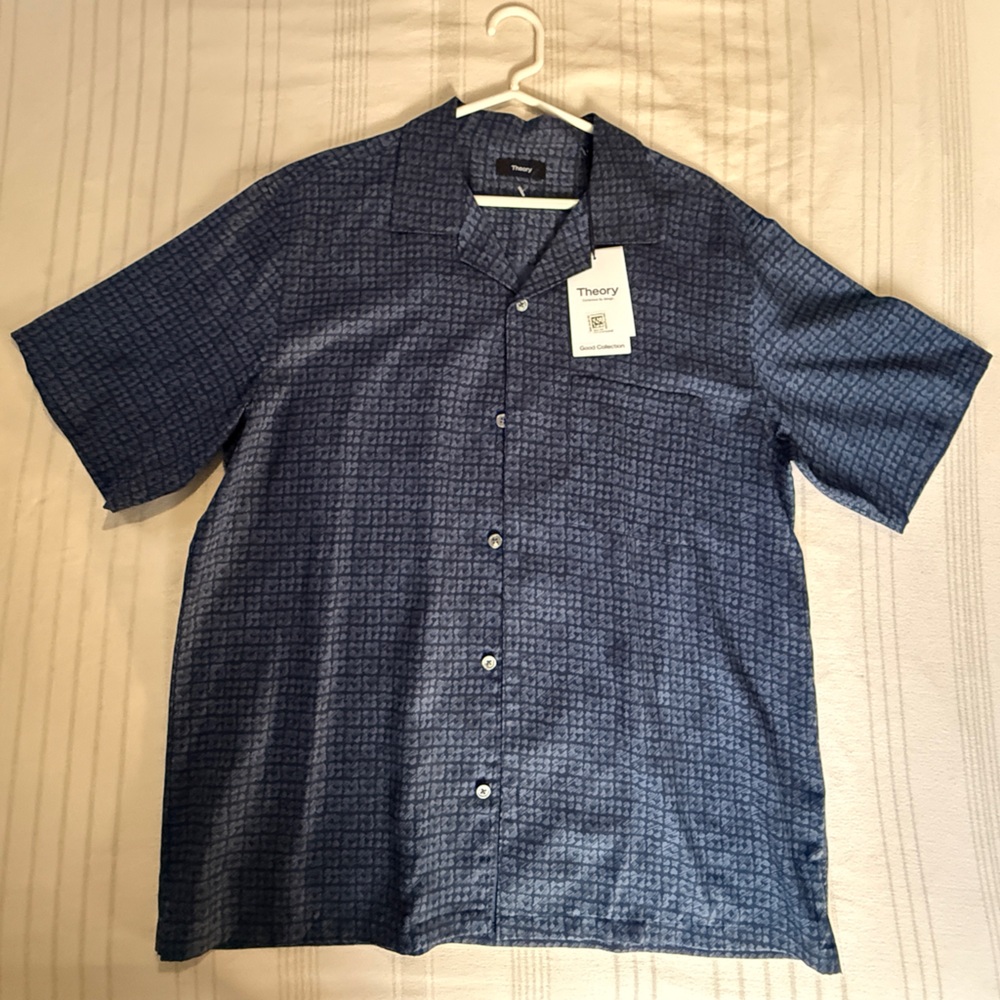 Theory Men's Navy Patterned Short Sleeve Shirt